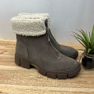 Blondo Plaka Waterproof Boot